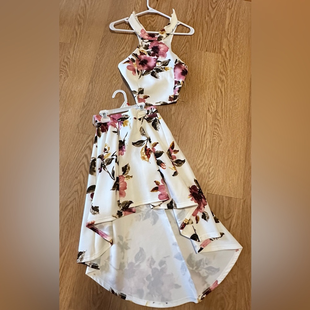 Windsor 2 piece Multicolor Floral Dress halter top and flowy skirt